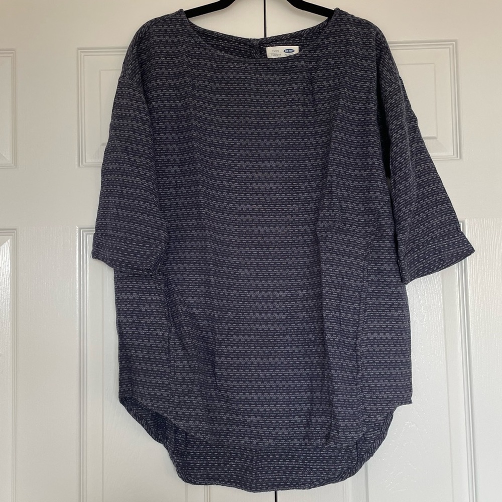 Old Navy, 3/4 sleeve Tunic, navy with white pattern, size M, cuffed sleeve
